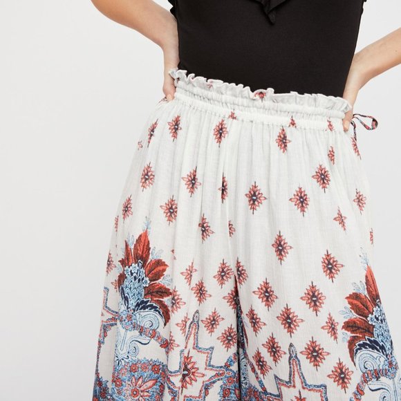 Free People Pants - FREE PEOPLE Gold Dust Printed Wide Leg Pant SM NWT